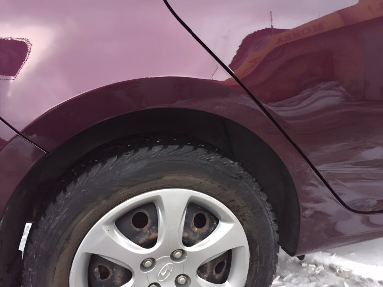 Hyundai: ремонт заднего крыла