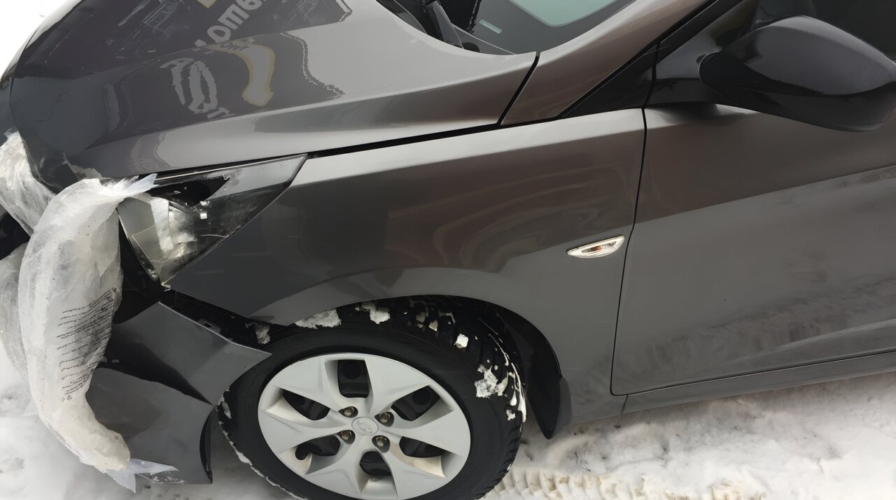 Hyundai Solaris: ремонт передней части после ДТП — до
