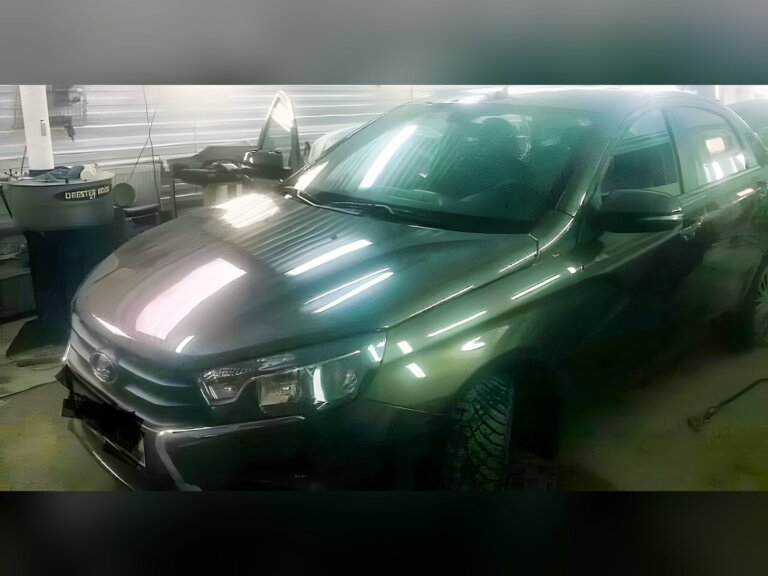 Lada Vesta: восстановление передней части на стапеле